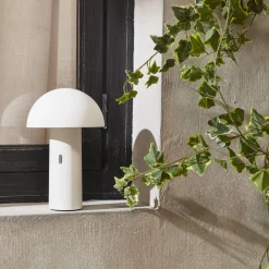 Portable indoor/outdoor cordless table lamp with adjustable head, 28 cm high