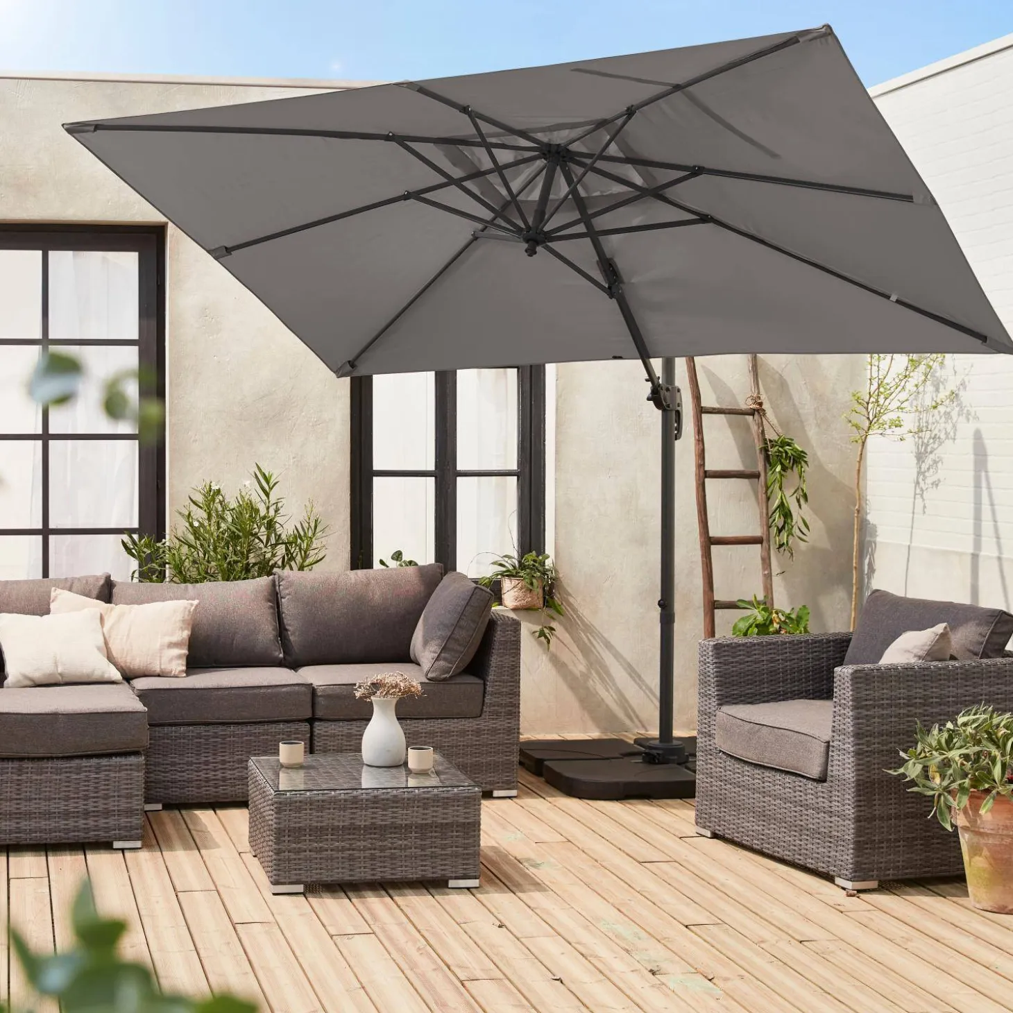 Rectangular cantilever parasol 2x3m