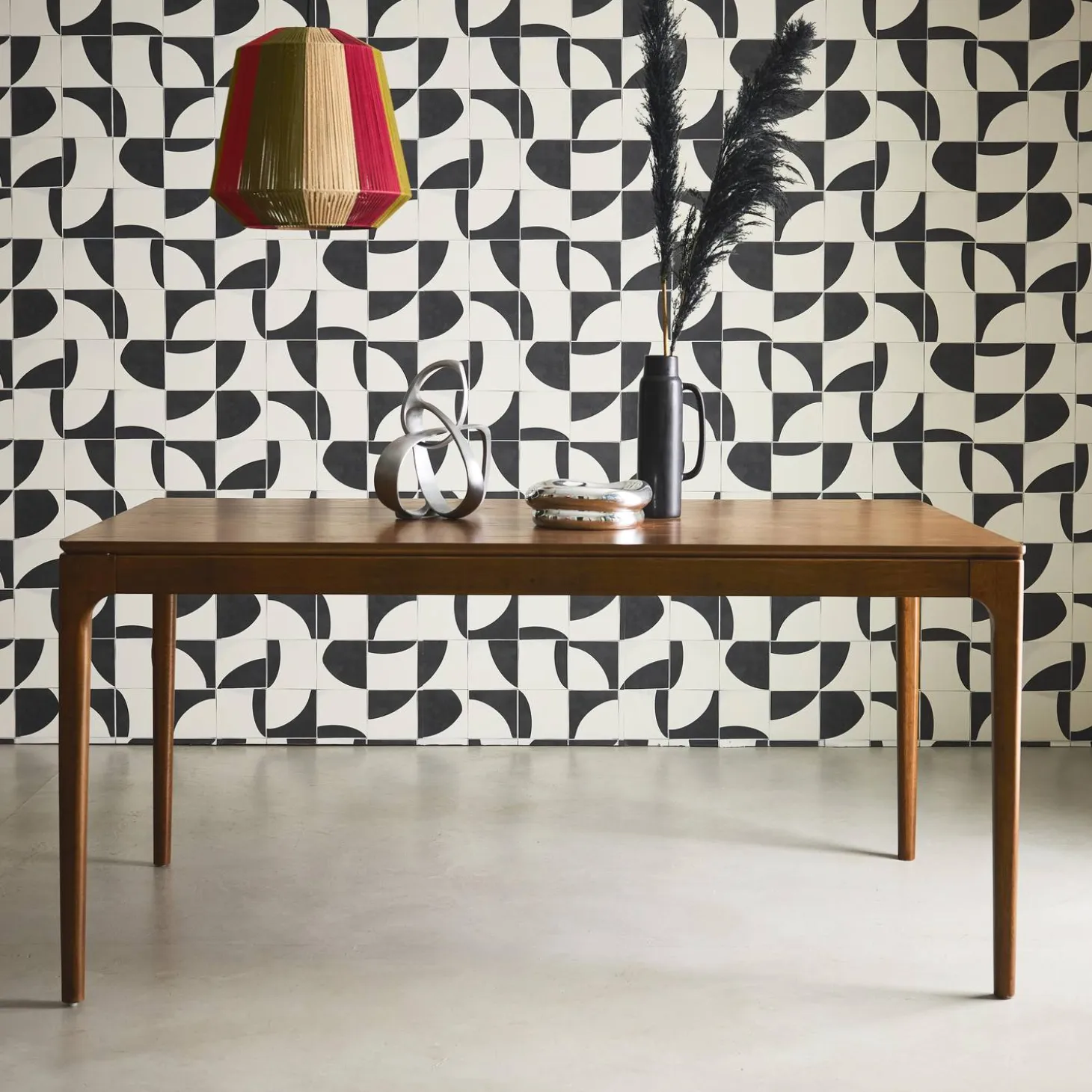 Rectangular dining table in hevea wood and ash veneer, seats 6