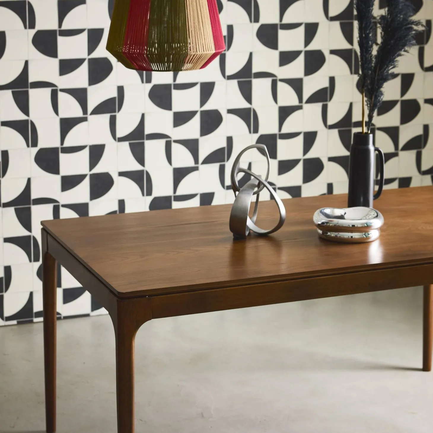 Rectangular dining table in hevea wood and ash veneer, seats 6