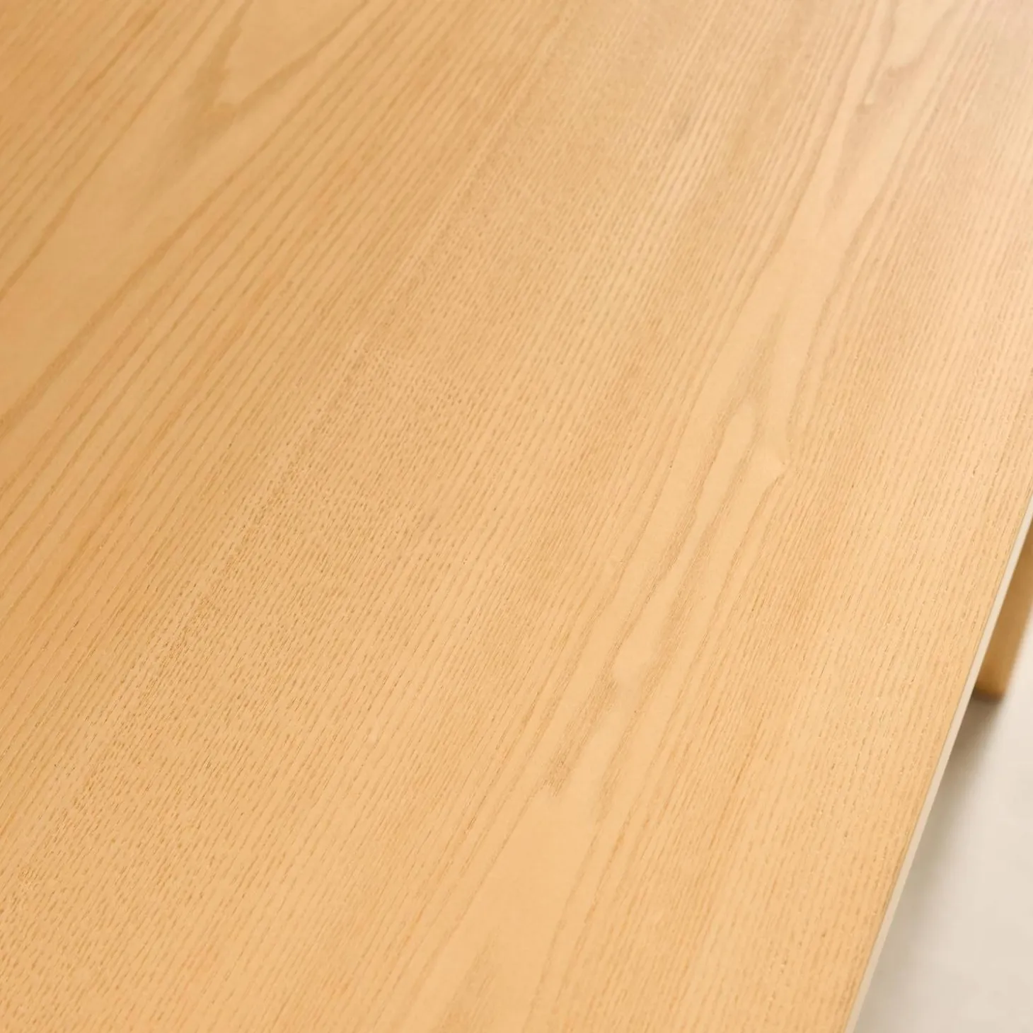 Rectangular dining table in hevea wood and ash veneer, seats 6