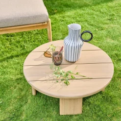Round acacia wood garden coffee table