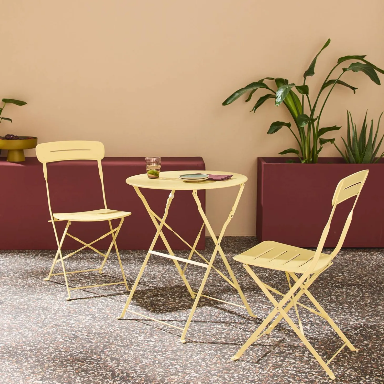 Round bistro garden table, steel, folding + 2 chairs