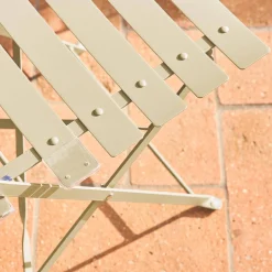 Round folding metal bistro garden table with 2 chairs