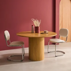Round rubberwood dining table and oak veneer 4 seats