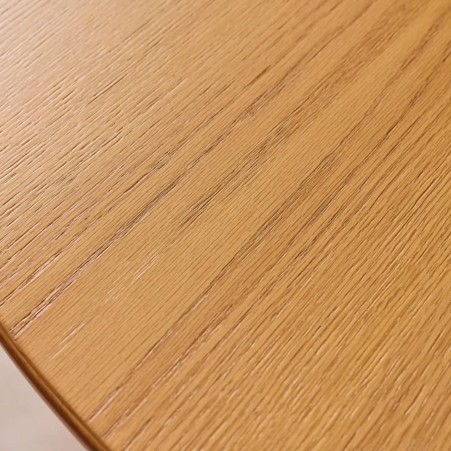 Round rubberwood dining table and oak veneer 4 seats