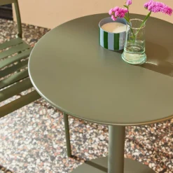 Round steel bistro garden table + 2 chairs
