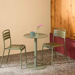 Round steel bistro garden table + 2 chairs