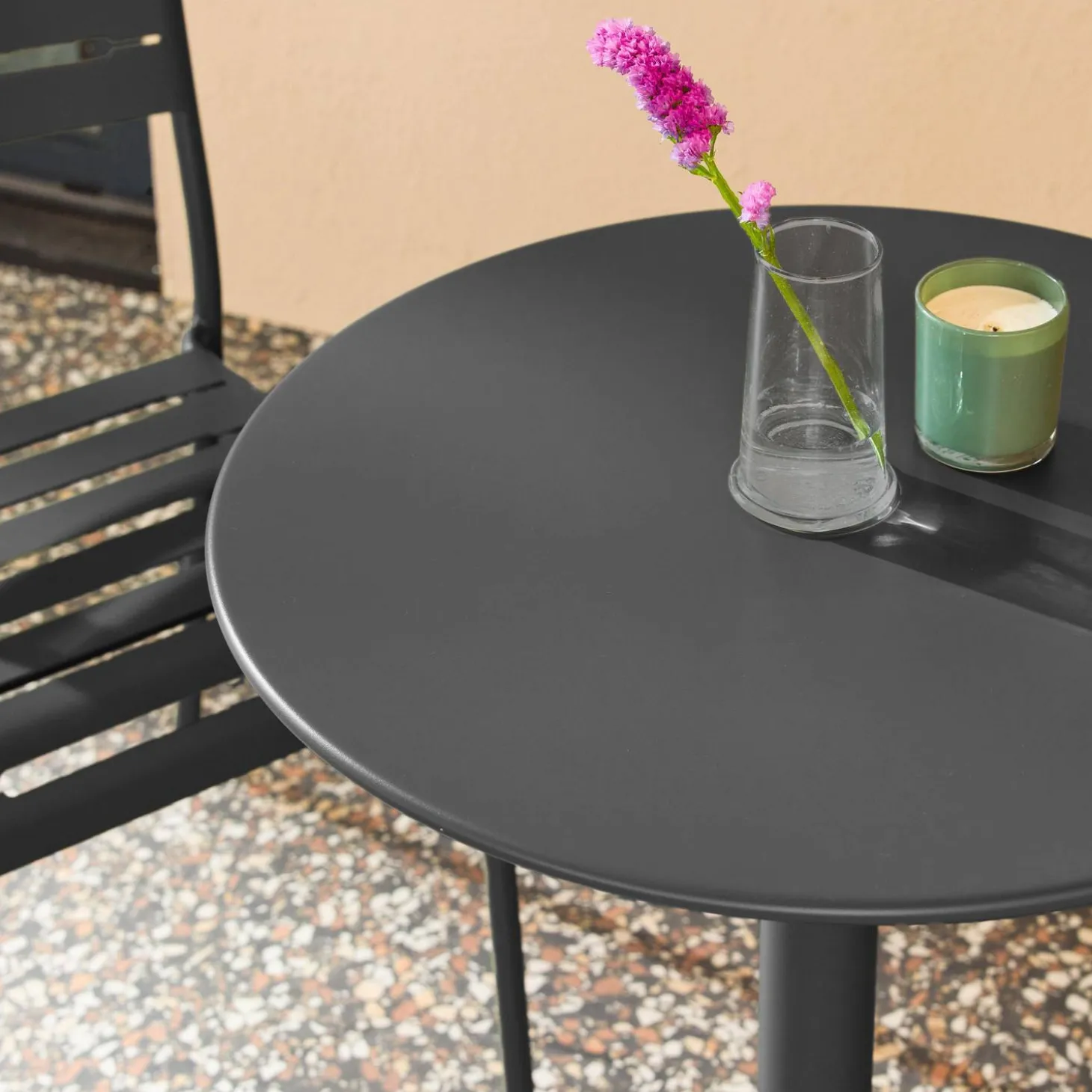 Round steel bistro garden table + 2 chairs