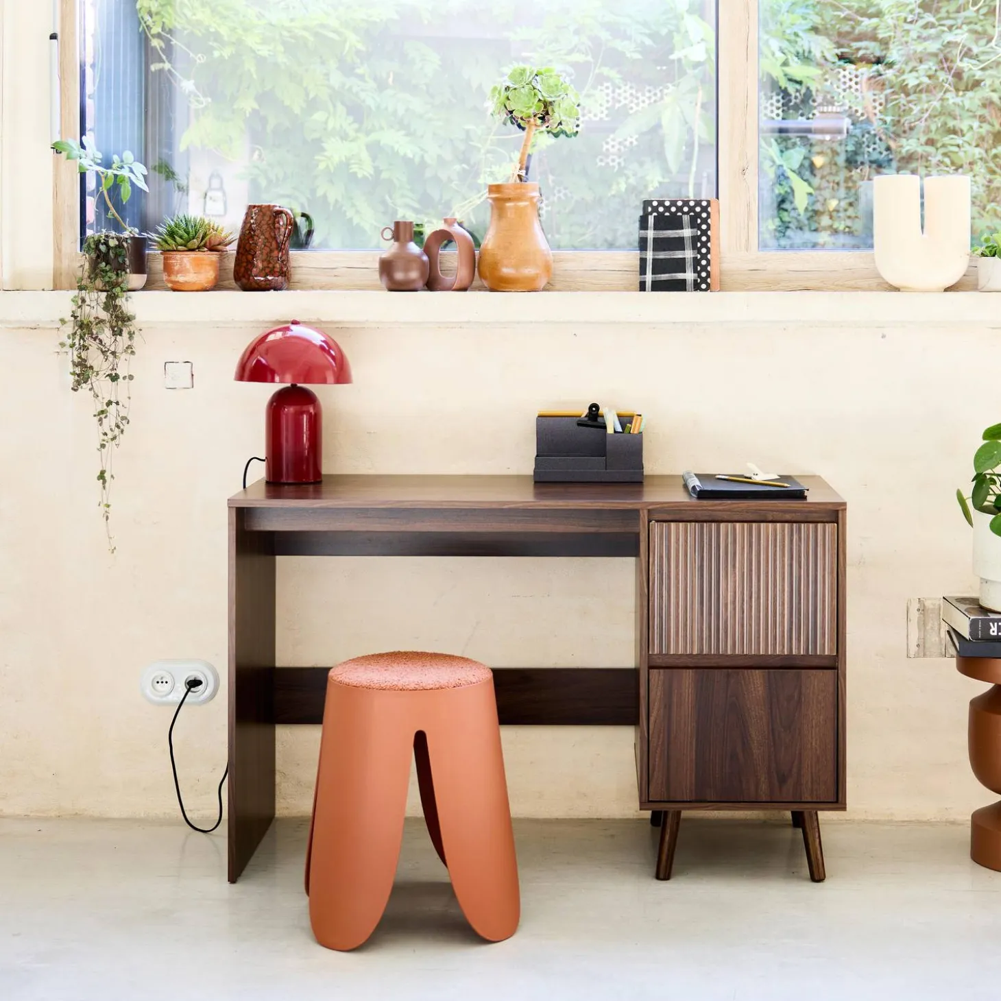 Scandinavian desk wood decor 2 drawers