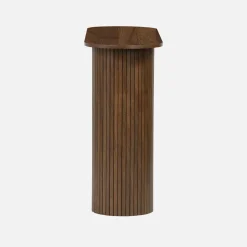 Scandinavian oval console with grooved wooden effect