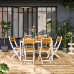 6-seater acacia garden table with rounded corners