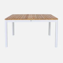 6-seater acacia garden table with rounded corners