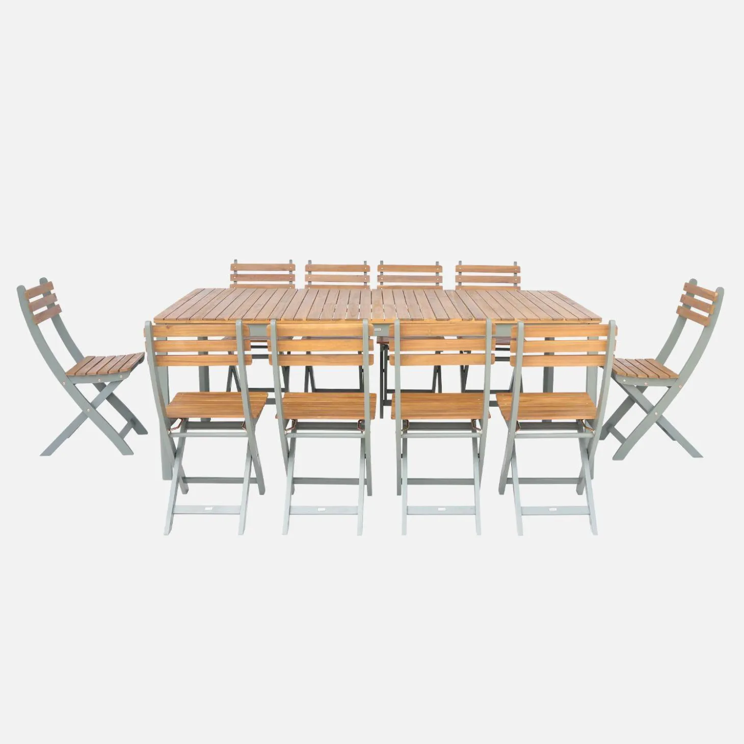 10-seater acacia garden table with rounded corners