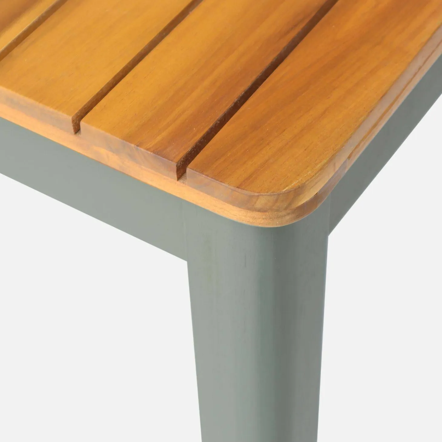 10-seater acacia garden table with rounded corners