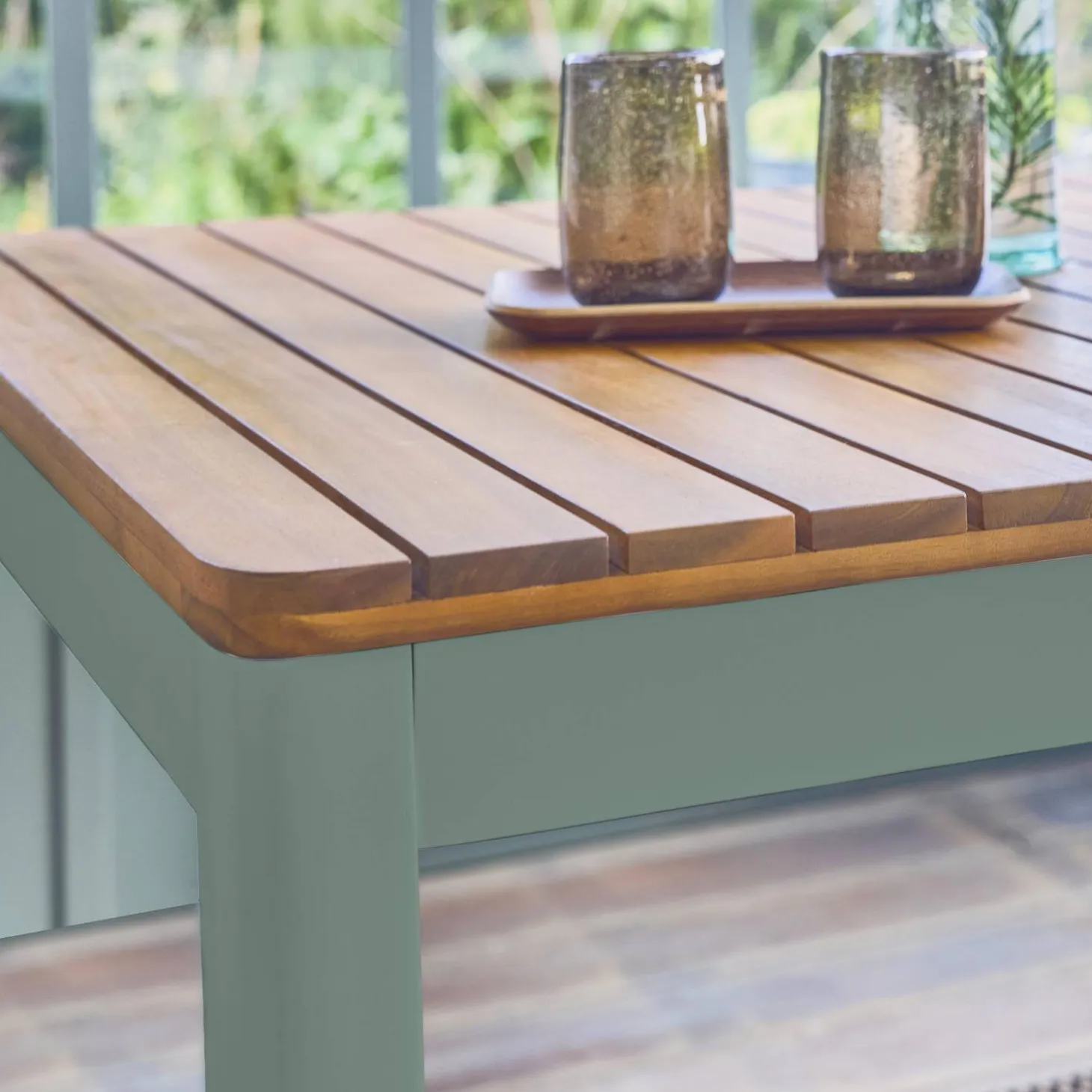 6-seater acacia wood garden table