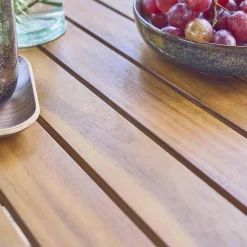 6-seater acacia wood garden table