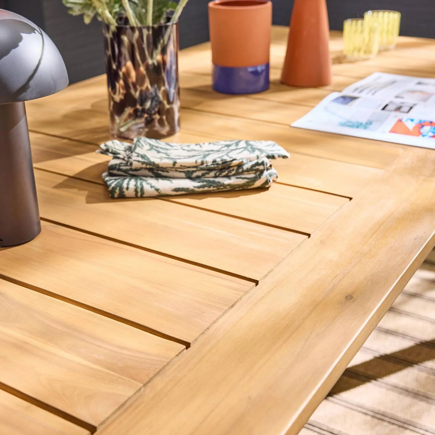 10-seater acacia wood garden table