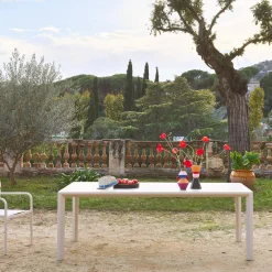 8-seater aluminium garden table