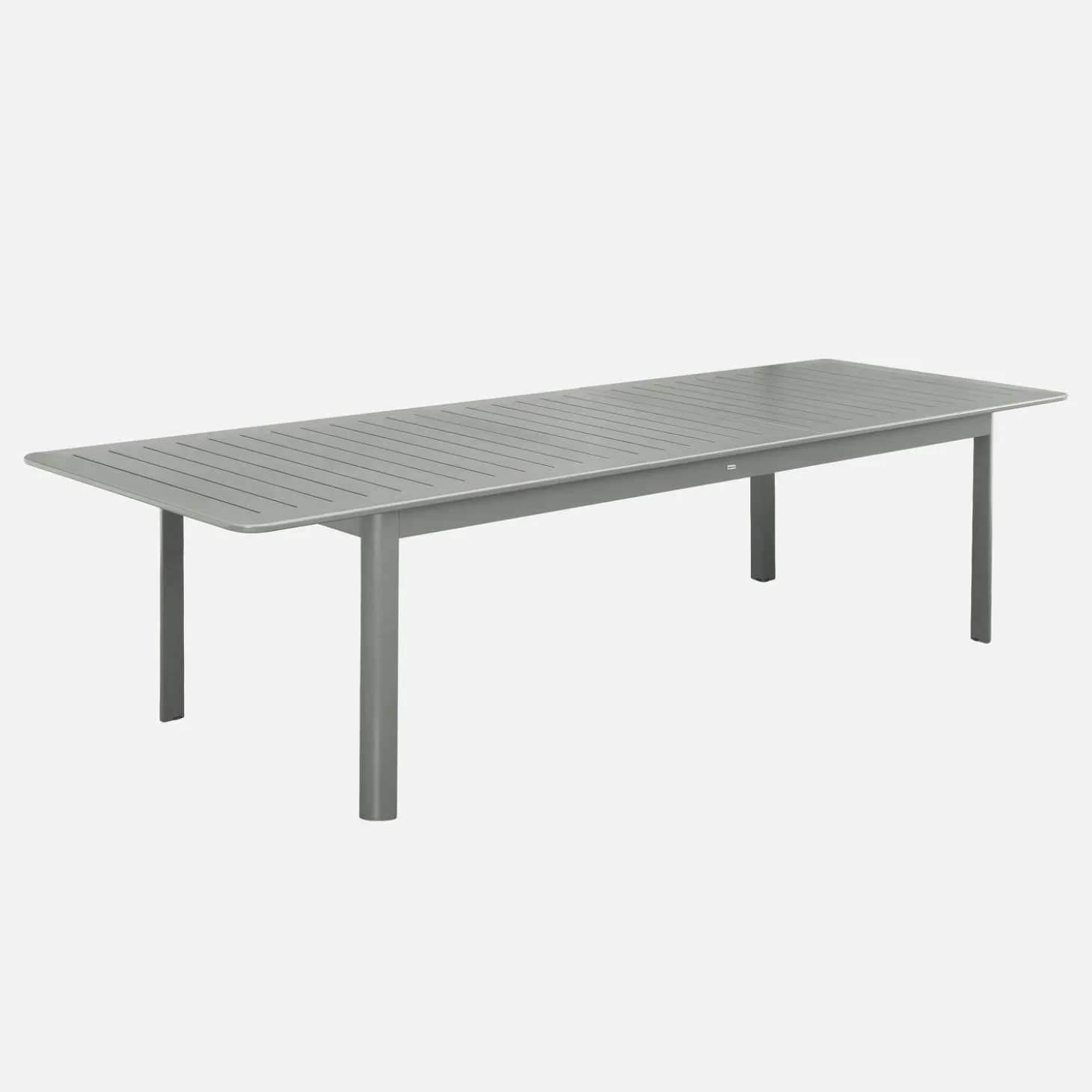 10-seater extendable aluminium garden table