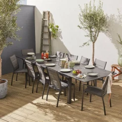 10-seater extendable aluminium garden table set with chairs