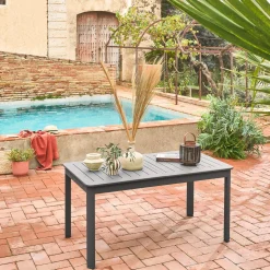 6-seater extendable aluminium garden table