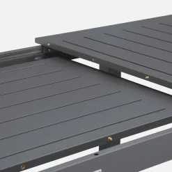 8-seater extendable aluminium garden table