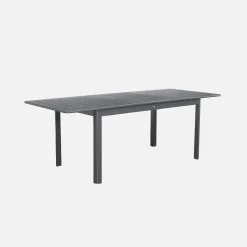 8-seater extendable aluminium garden table