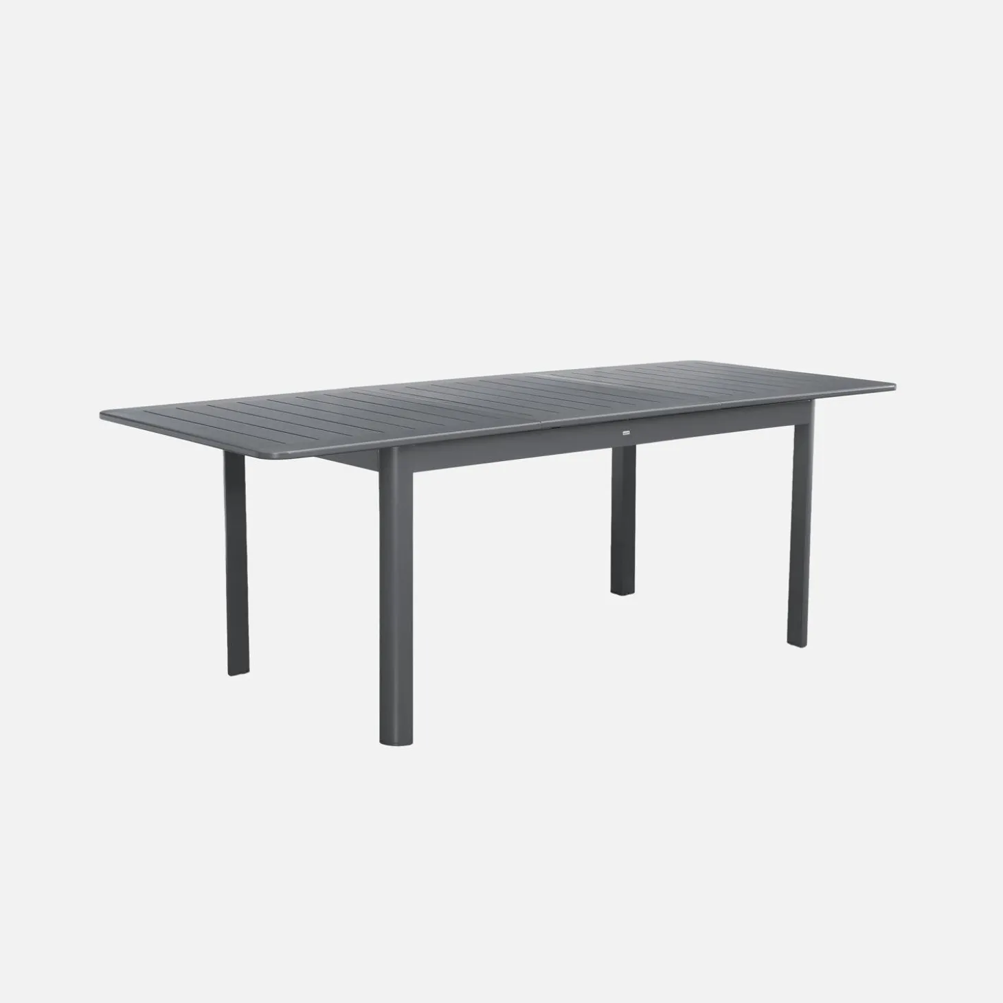 8-seater extendable aluminium garden table
