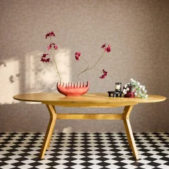 6-8 seater extendable dining table