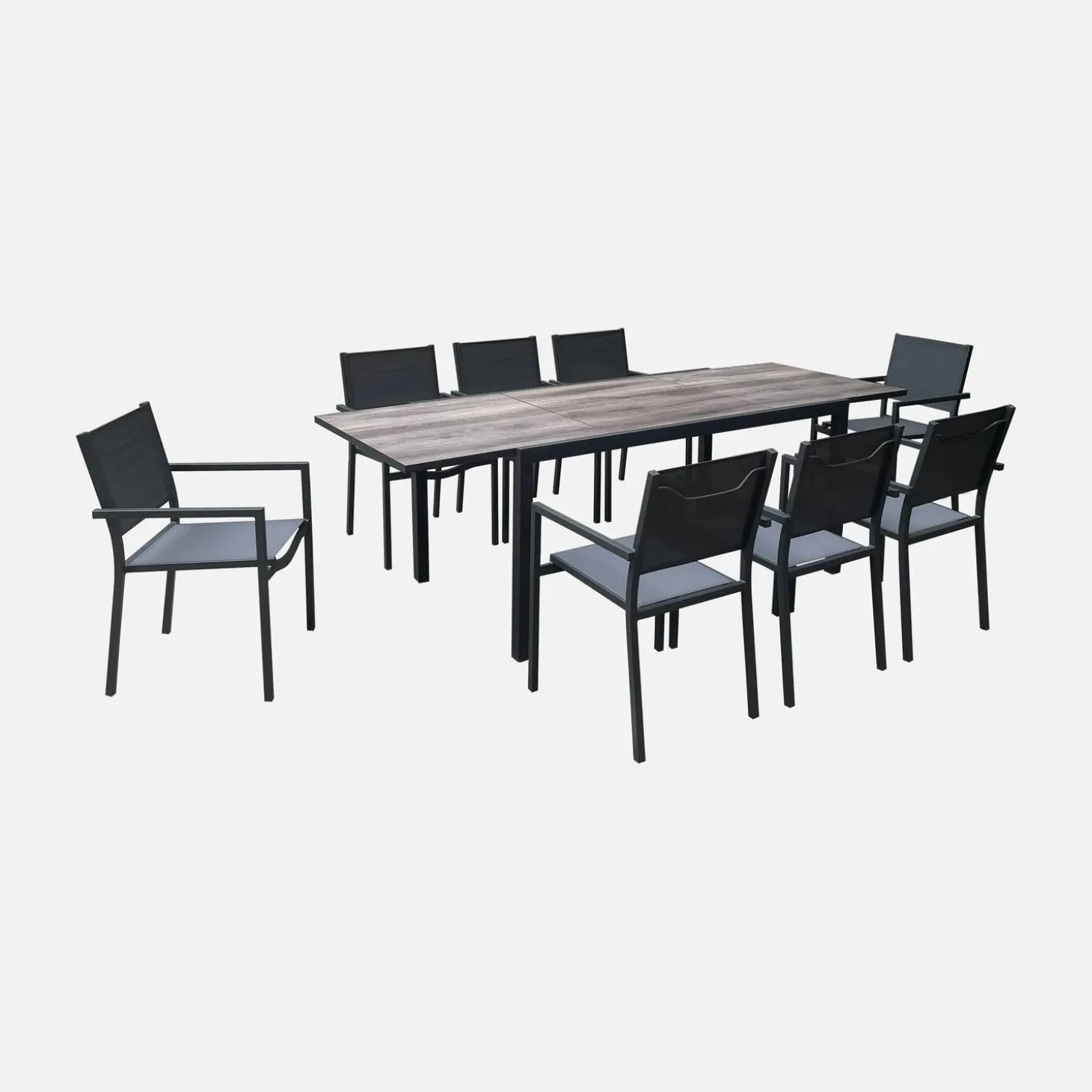 8-seater extendable outdoor table