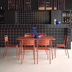 6-seater folding metal garden table with 6 chairs
