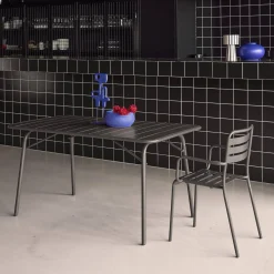 4-seater metal folding garden table 140cm