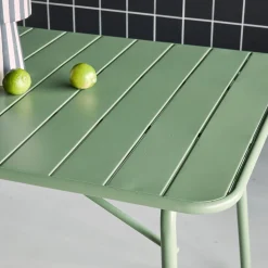 4-seater metal folding garden table 140cm