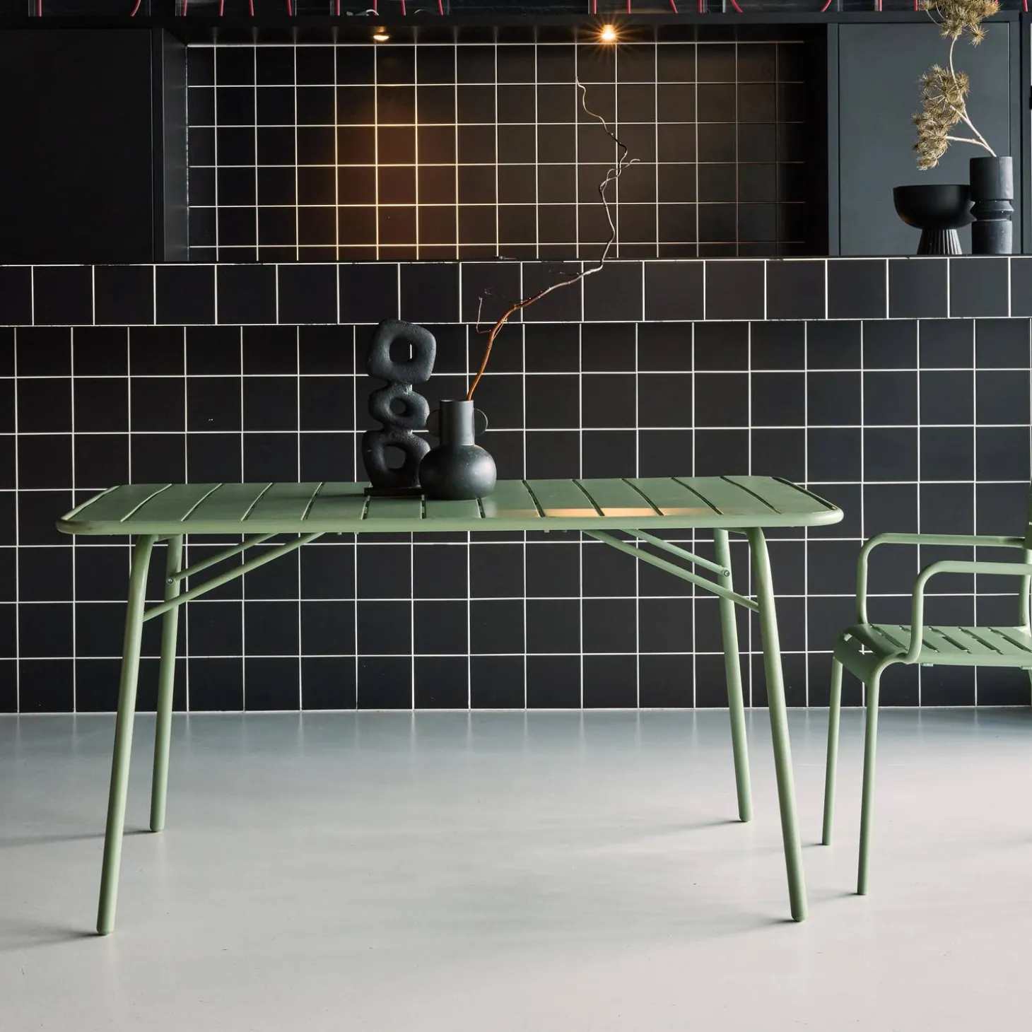4-seater metal folding garden table 140cm