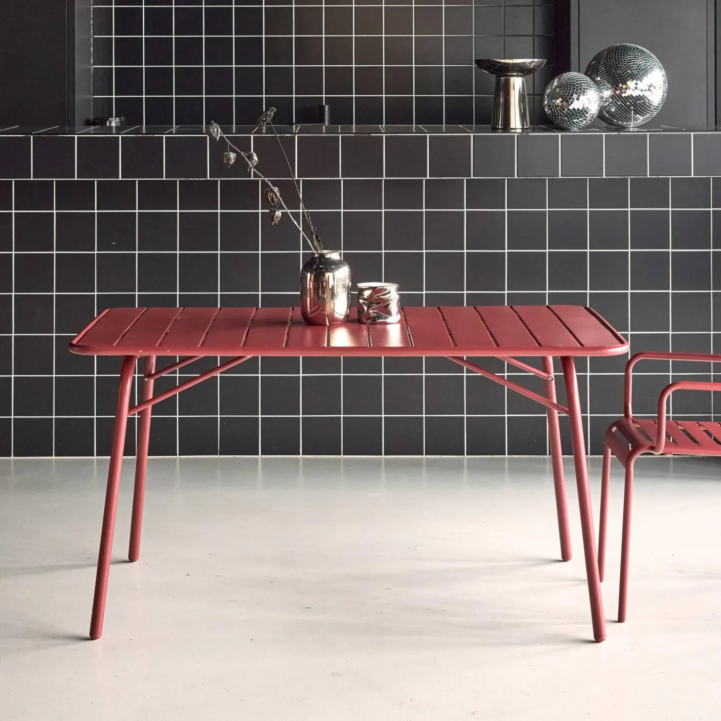 4-seater metal folding garden table 140cm