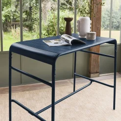 4-seater metal garden bar table