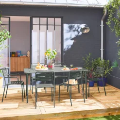 6-seater metal garden table with 2 armchairs and 4 chairs