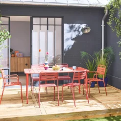6-seater metal garden table with 2 armchairs and 4 chairs