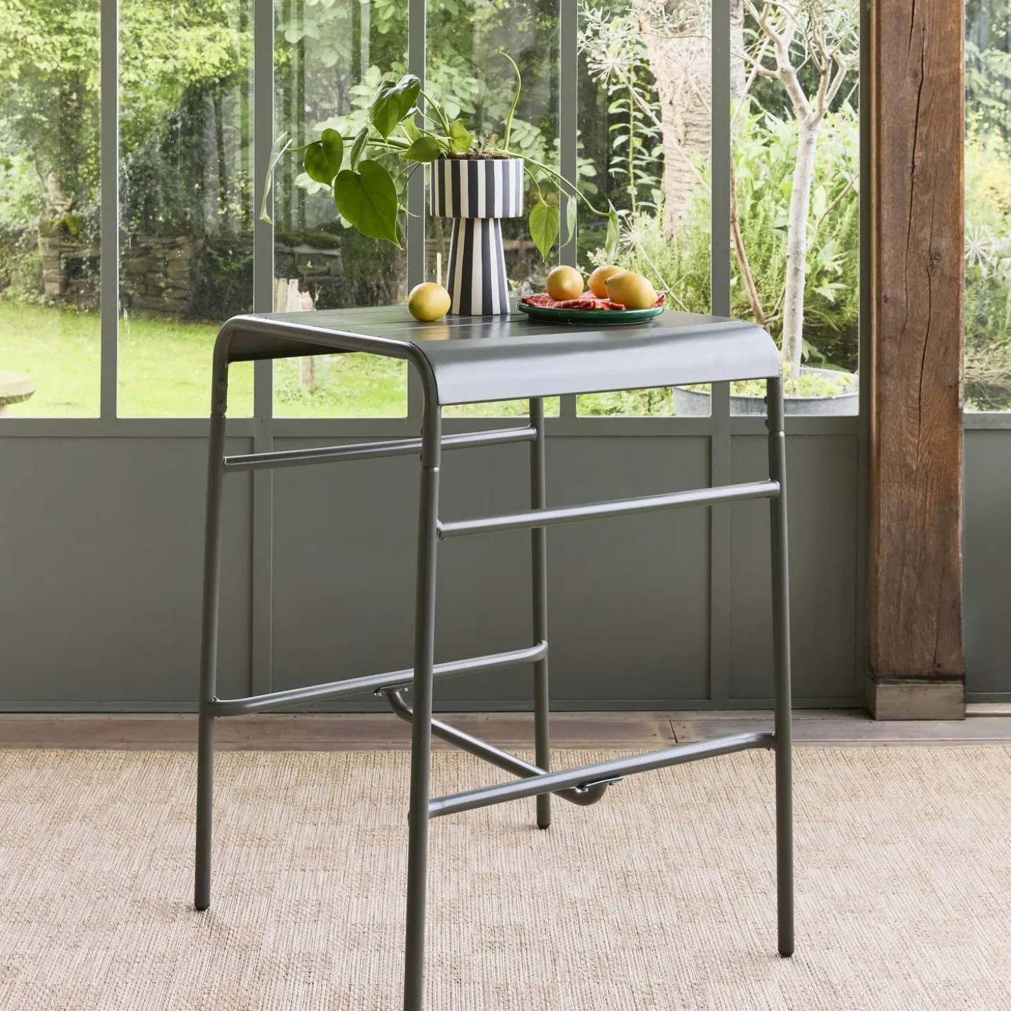 2-seater metal high garden table