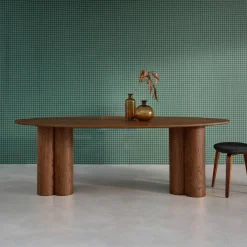8-seater oval dining table, rubberwood and oak veneer