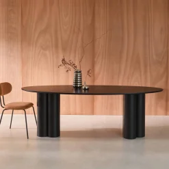 8-seater oval dining table, rubberwood and oak veneer