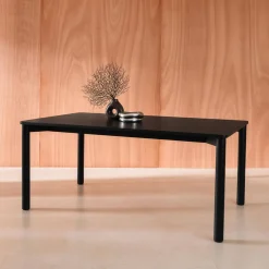 6-seater rectangular dining table with rubberwood and oak veneer