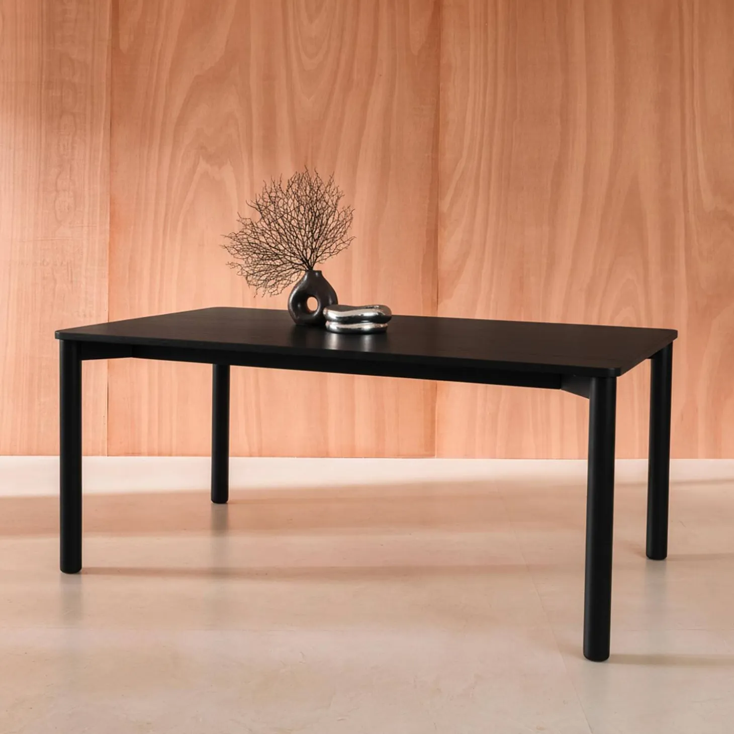 6-seater rectangular dining table with rubberwood and oak veneer