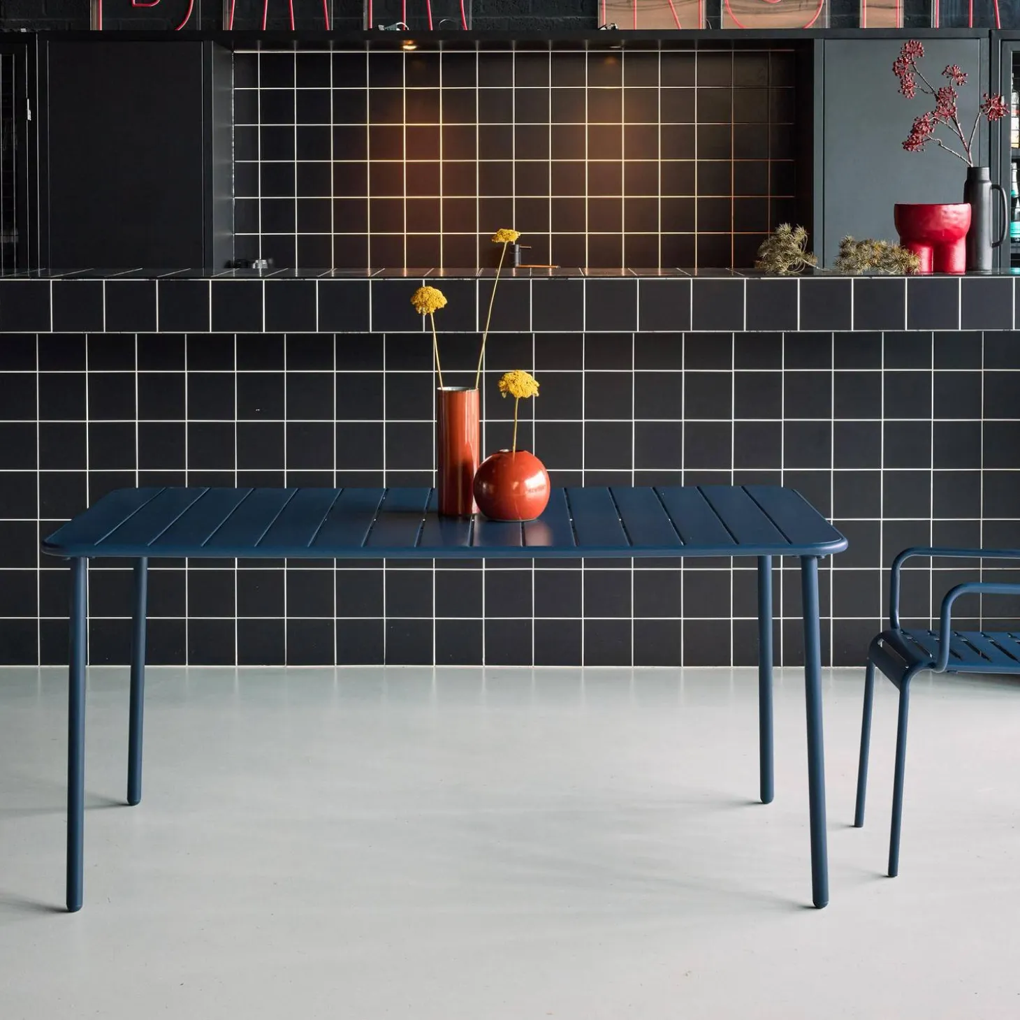 6-8 seater rectangular steel garden table