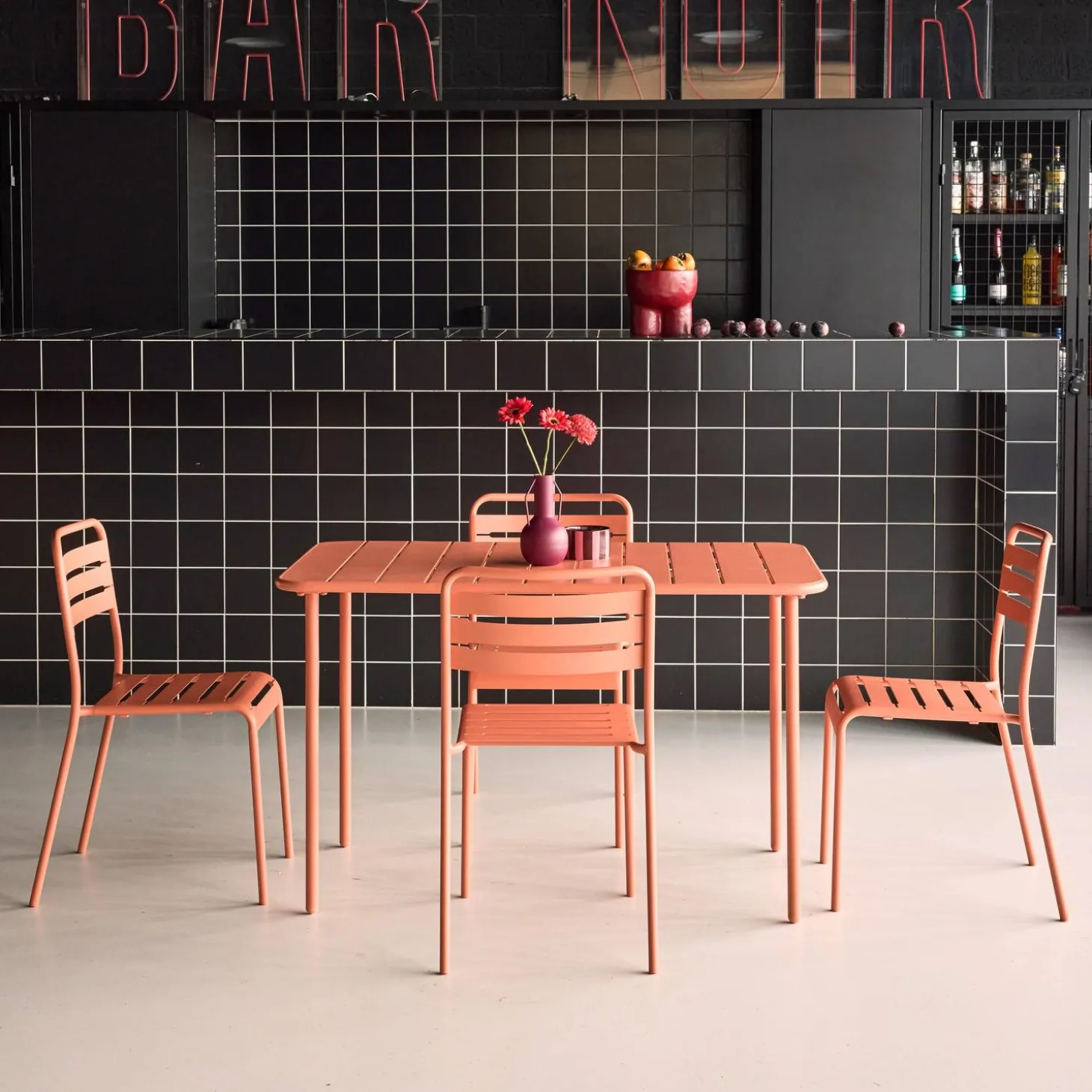 4-seater rectangular steel garden table set with 4 chairs