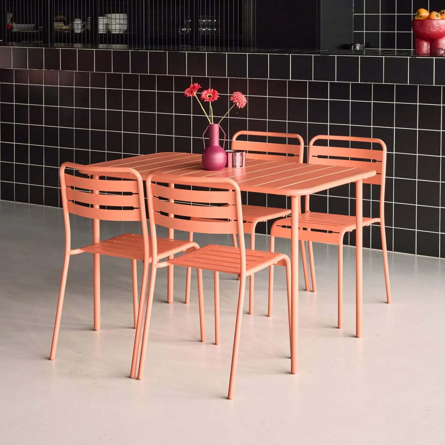 4-seater rectangular steel garden table set with 4 chairs