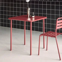 2-seater square steel garden table