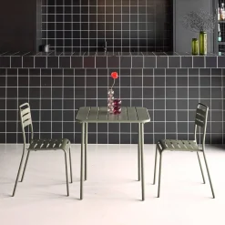 2-seater square steel garden table set with 2 chairs