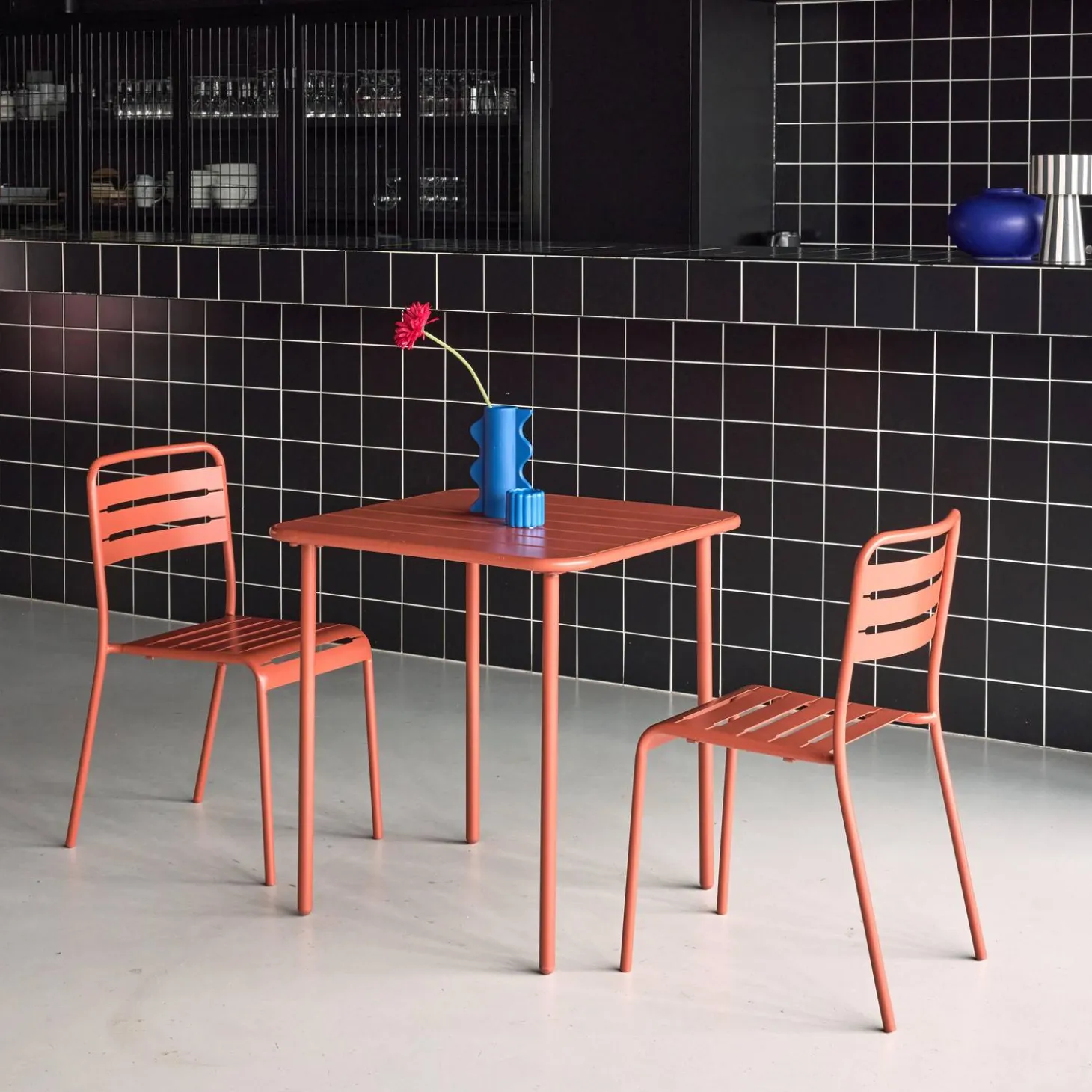 2-seater square steel garden table set with 2 chairs
